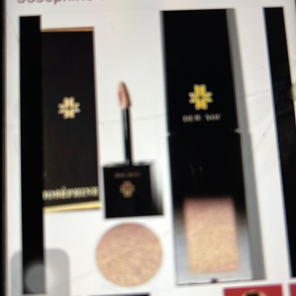 Josephine meet Claire dew/you the flawless liquid highlighter